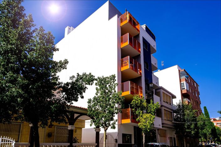 Image No.12-4 Bed House for sale