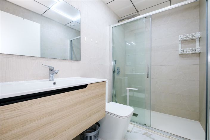 Image No.17-4 Bed House for sale