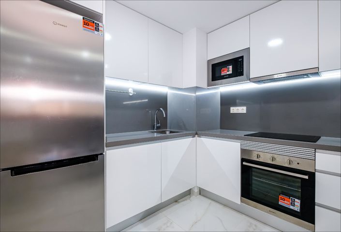 Image No.21-4 Bed House for sale