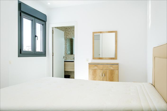 Image No.29-4 Bed Property for sale