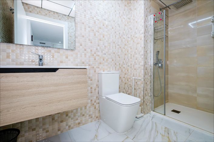 Image No.30-4 Bed Property for sale