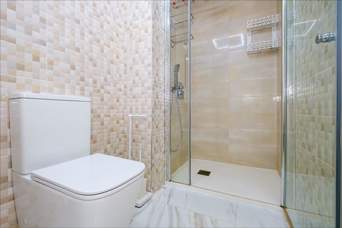 Image No.31-4 Bed Property for sale