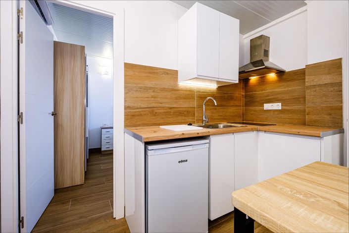 Image No.42-4 Bed Property for sale