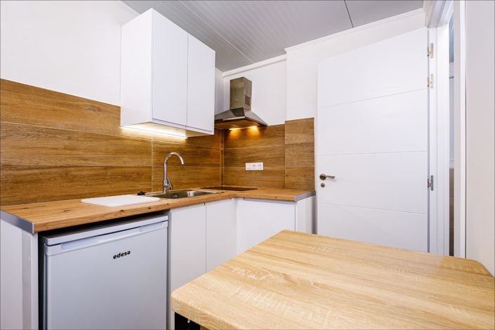 Image No.43-4 Bed Property for sale