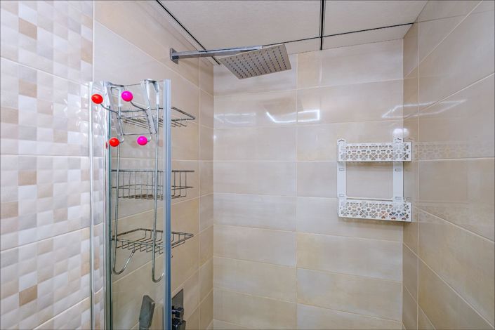Image No.46-4 Bed House for sale