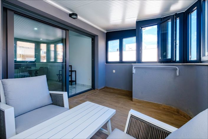 Image No.7-4 Bed House for sale