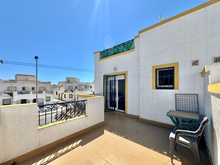 Image No.18-3 Bed Townhouse for sale
