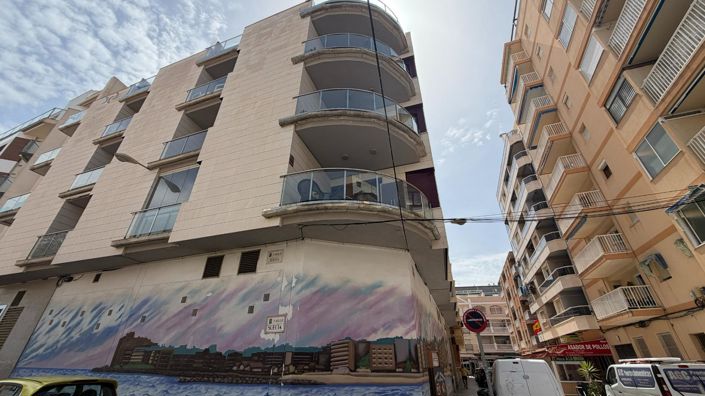 Image No.28-3 Bed Apartment for sale