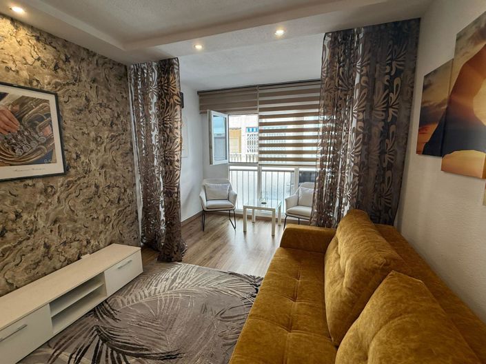 Image No.13-2 Bed House for sale