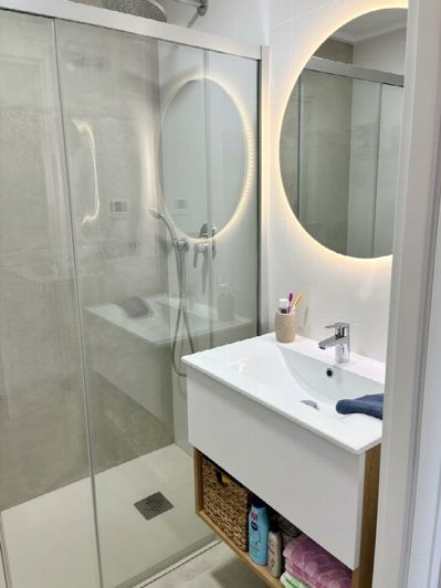 Image No.15-2 Bed Property for sale