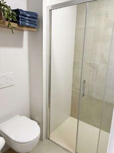 Image No.16-2 Bed Property for sale