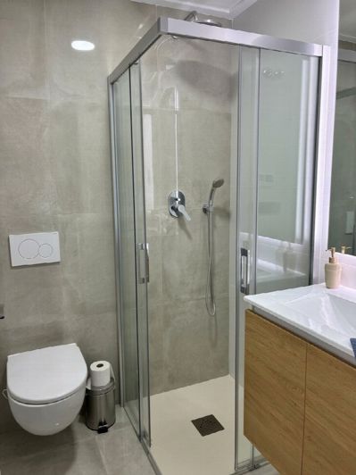 Image No.17-2 Bed Property for sale