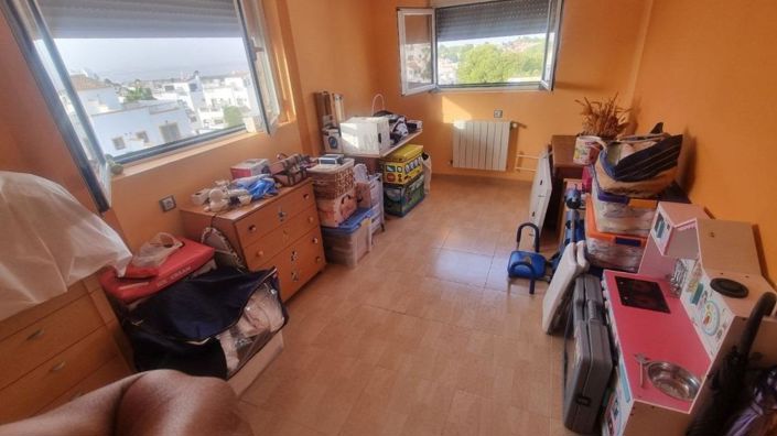 Image No.24-6 Bed Townhouse for sale