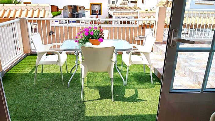 Image No.32-6 Bed Townhouse for sale
