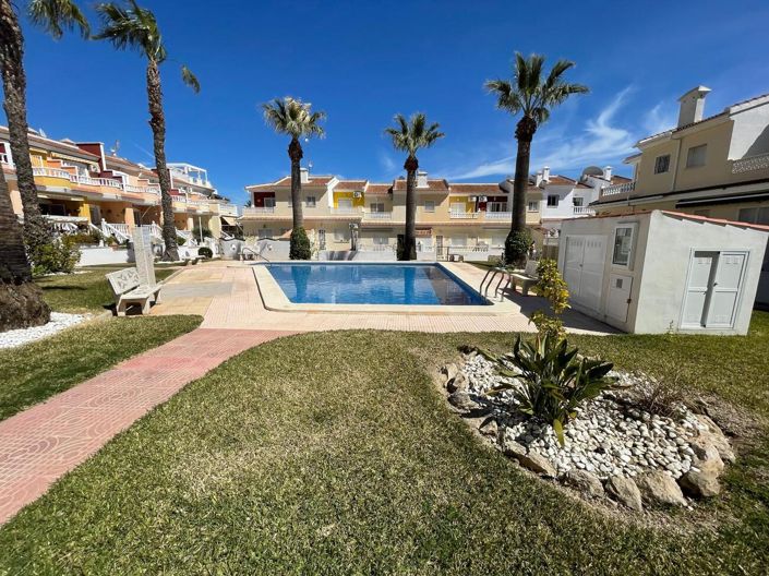 Image No.11-3 Bed Townhouse for sale