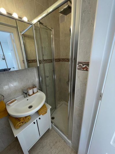 Image No.14-3 Bed Townhouse for sale