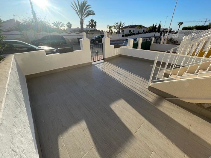 Image No.27-3 Bed Townhouse for sale