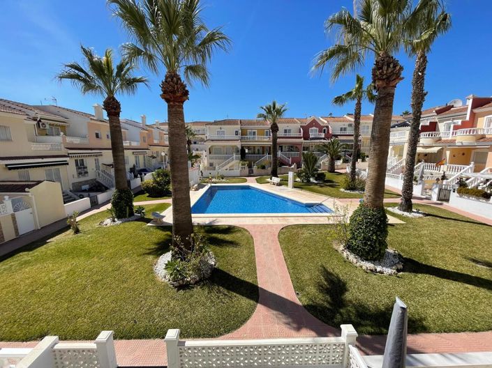Image No.9-3 Bed Townhouse for sale