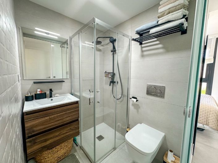 Image No.17-2 Bed Bungalow for sale