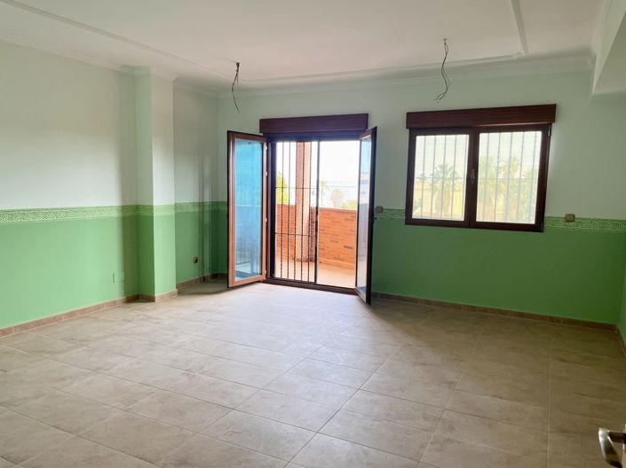 Image No.3-4 Bed Apartment for sale