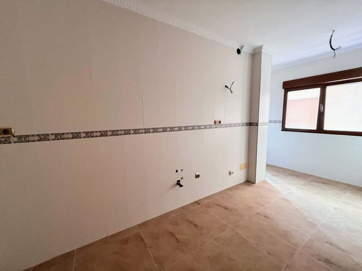 Image No.4-4 Bed Apartment for sale