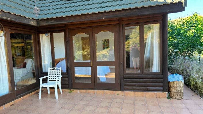 Image No.2-4 Bed Villa for sale