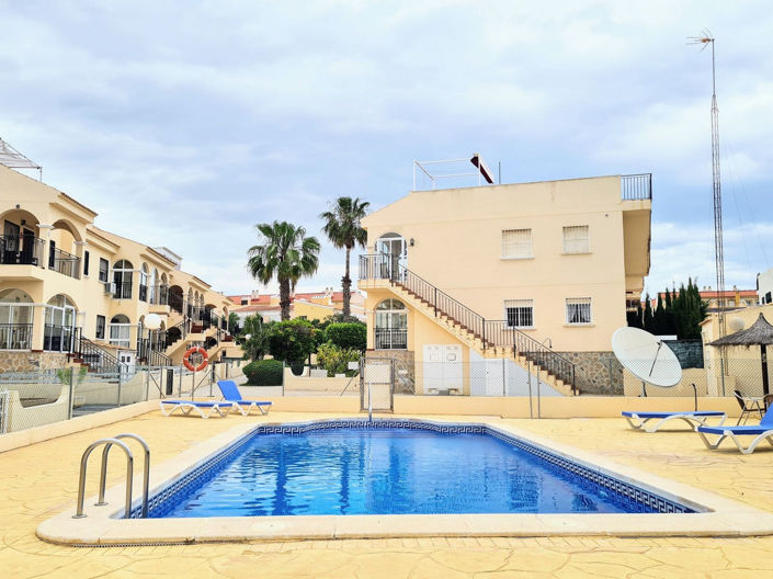 Image No.24-3 Bed Apartment for sale