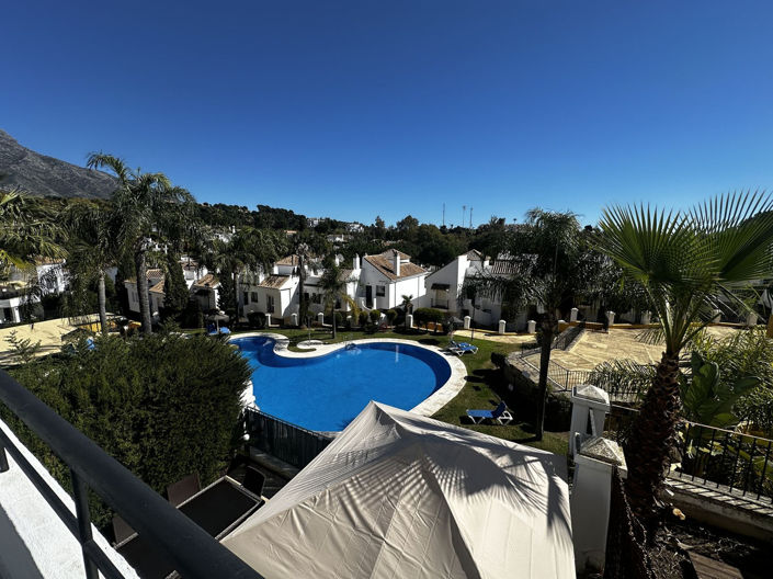 Image No.10-2 Bed Property for sale