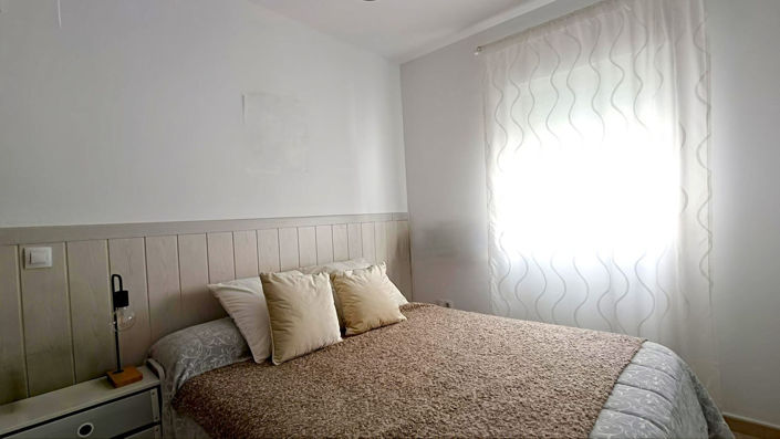 Image No.9-2 Bed Property for sale