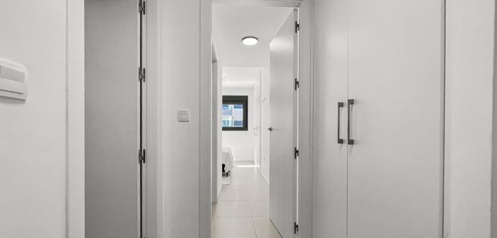 Image No.9-3 Bed House for sale