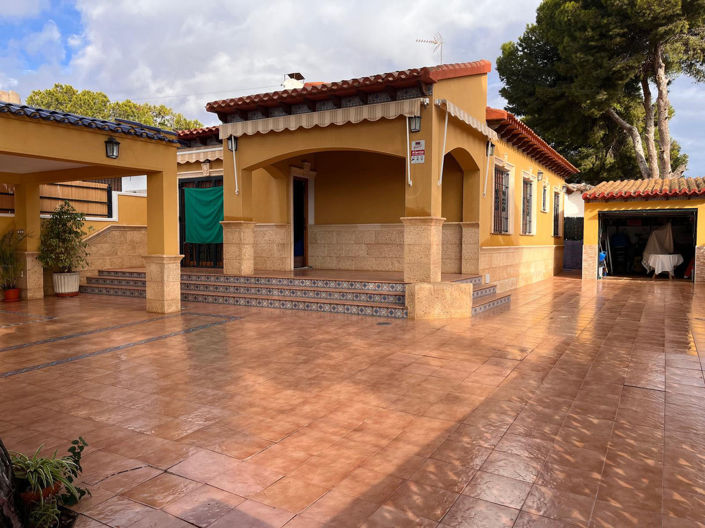 Image No.4-3 Bed House for sale