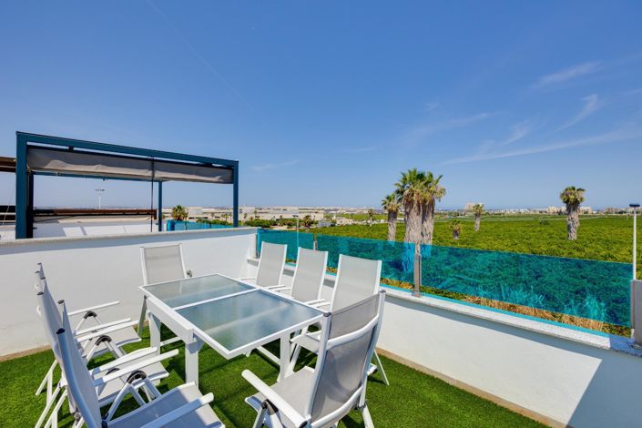 Image No.33-3 Bed Townhouse for sale
