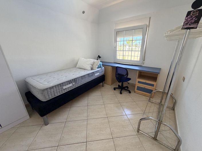 Image No.11-5 Bed Property for sale