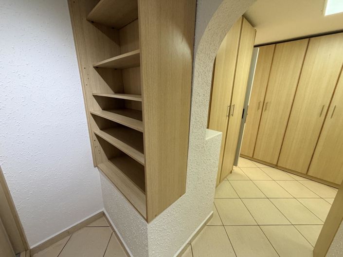 Image No.31-5 Bed Property for sale