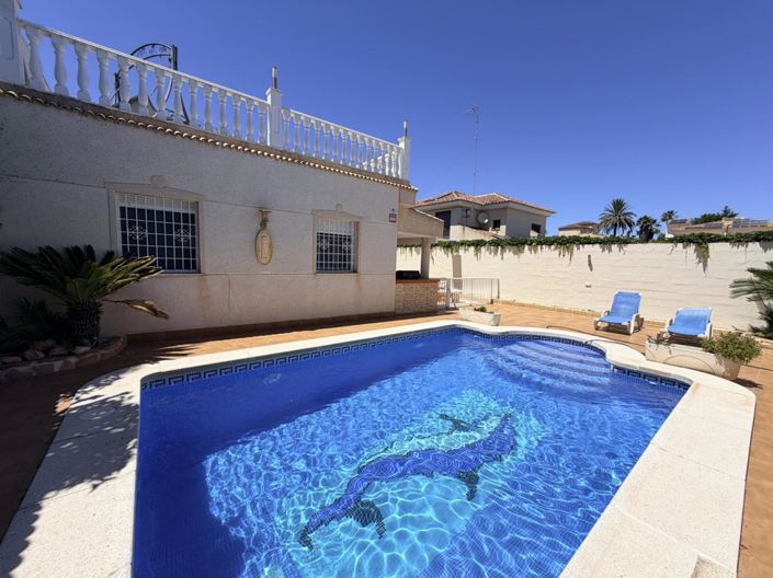 Image No.44-5 Bed Property for sale