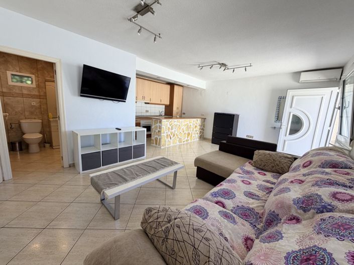Image No.45-5 Bed Property for sale