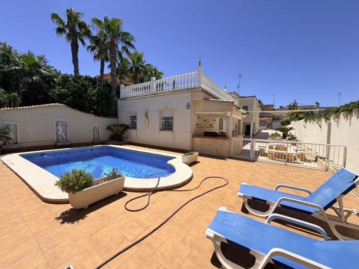 Image No.46-5 Bed Property for sale