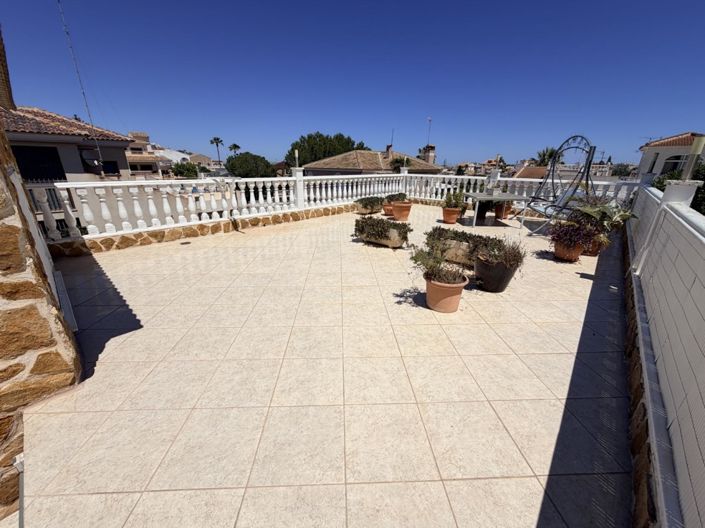 Image No.49-5 Bed Property for sale