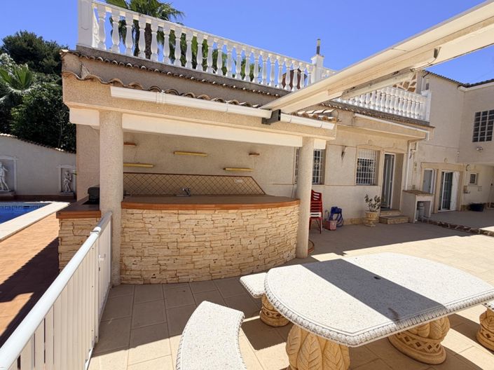 Image No.50-5 Bed Property for sale