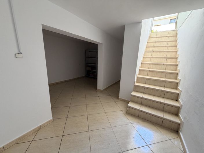 Image No.6-5 Bed Property for sale