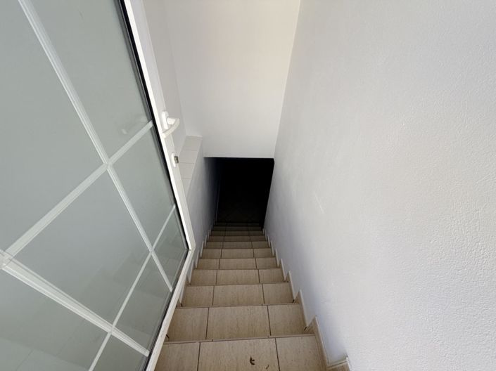 Image No.7-5 Bed Property for sale