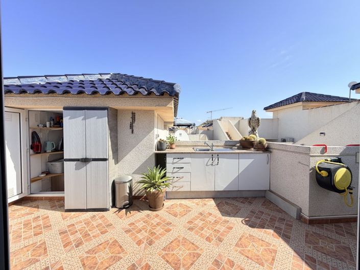 Image No.39-3 Bed Townhouse for sale