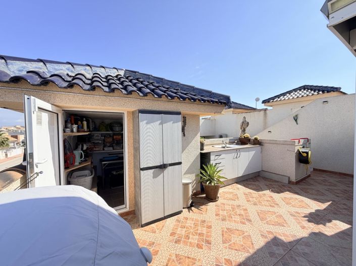 Image No.40-3 Bed Townhouse for sale