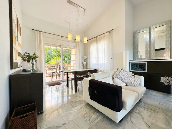 Image No.13-3 Bed Property for sale