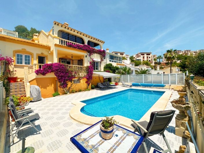 Image No.2-3 Bed Property for sale