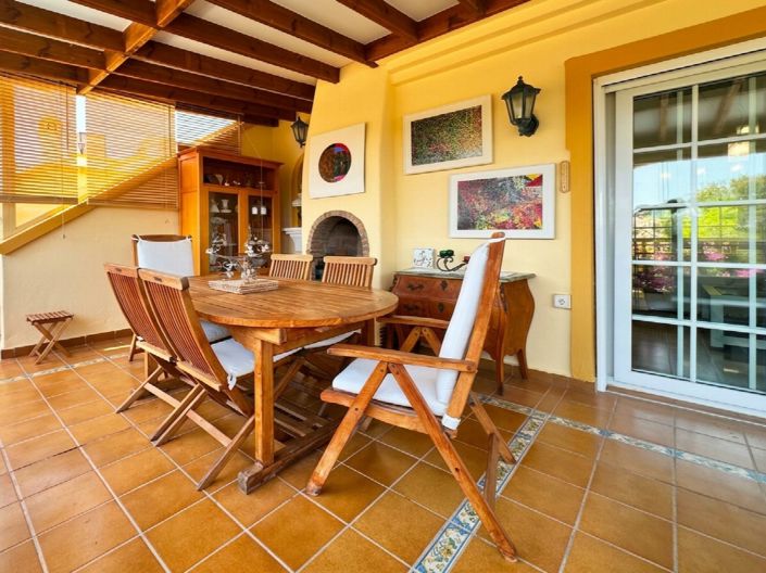 Image No.23-3 Bed Property for sale