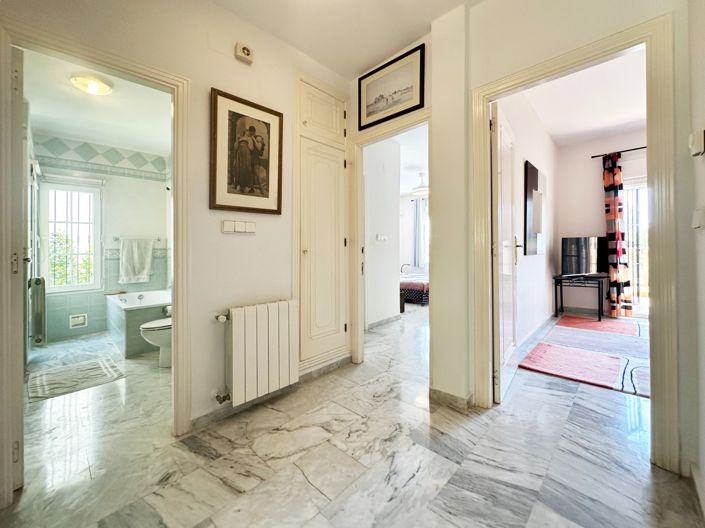 Image No.35-3 Bed Property for sale