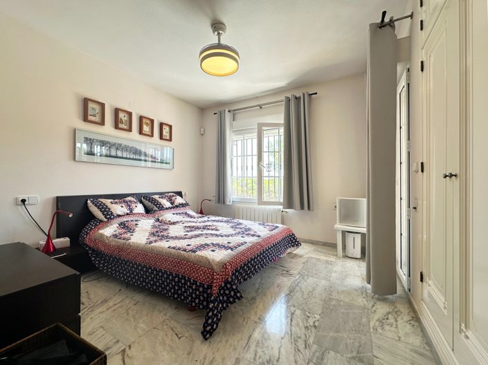 Image No.44-3 Bed Property for sale