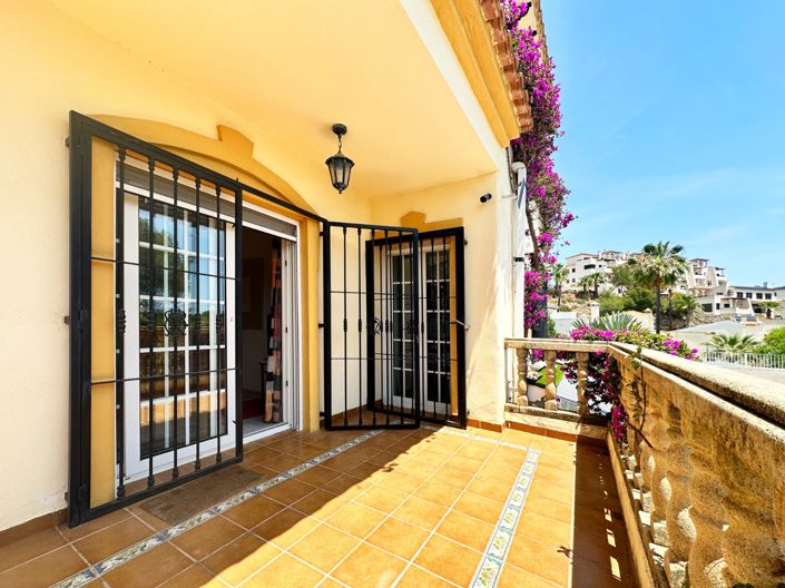 Image No.48-3 Bed Property for sale