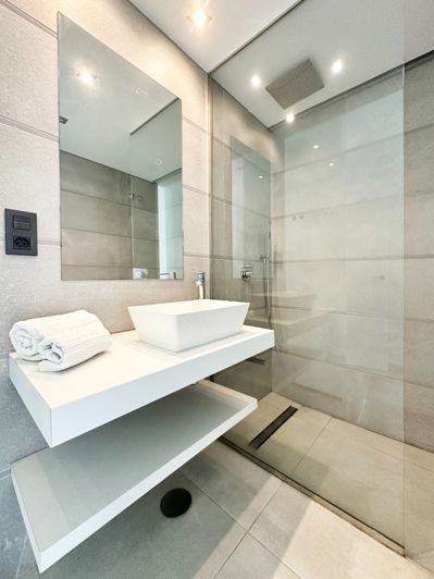 Image No.15-2 Bed House for sale